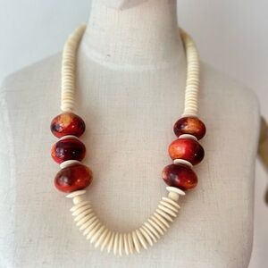 Elegant 90’s 90s Vintage Chunky Cream Puka Shell Saturn Beaded Necklace